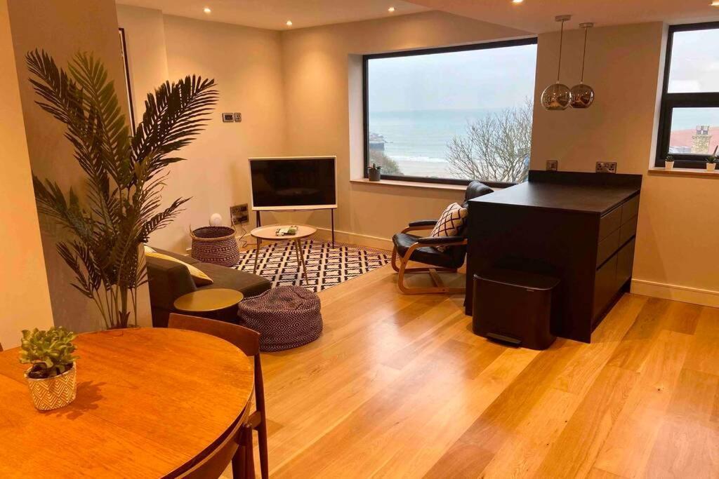 Beachside Apartment In The Centre Of Town นิวคีย์ ภายนอก รูปภาพ